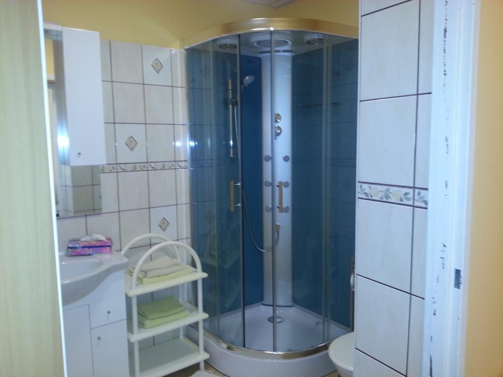 Palac Jastrowiec Экстерьер фото